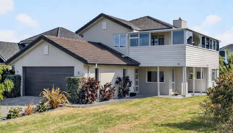 64 Toscana Drive, Karaka