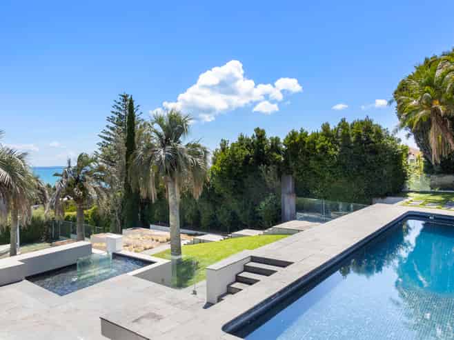 2 The Rise, Saint Heliers