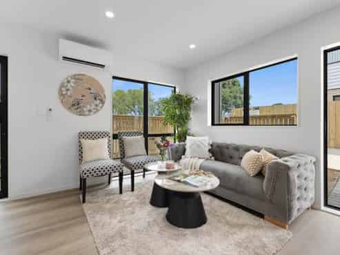 449A-E Massey Road, Mangere East