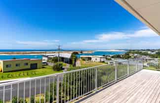 11 Wintle Street, Mangawhai Heads