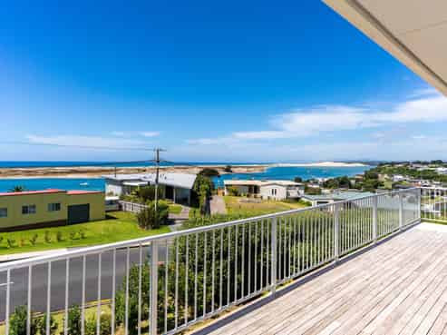 11 Wintle Street, Mangawhai Heads