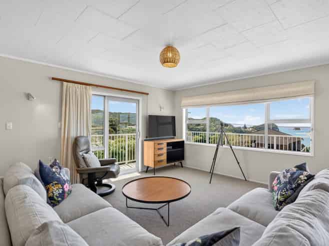 11 Wintle Street, Mangawhai Heads