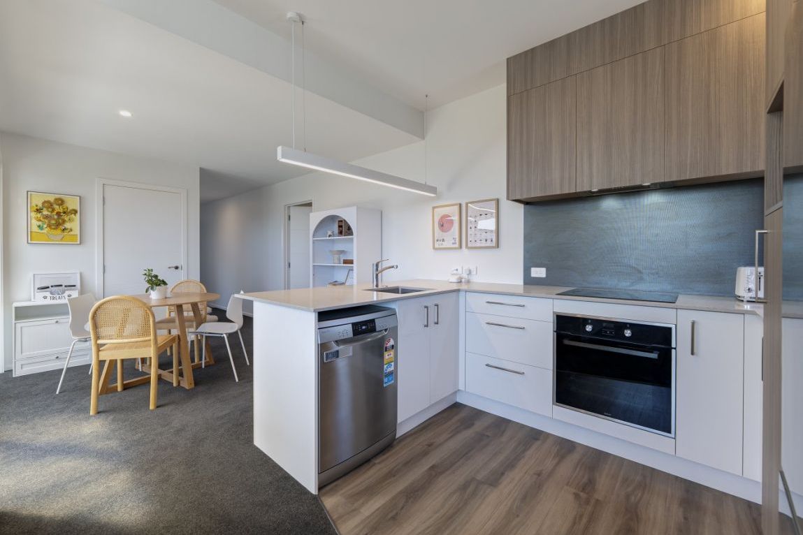 Near New Luxury Town House with Views! - Vista 5