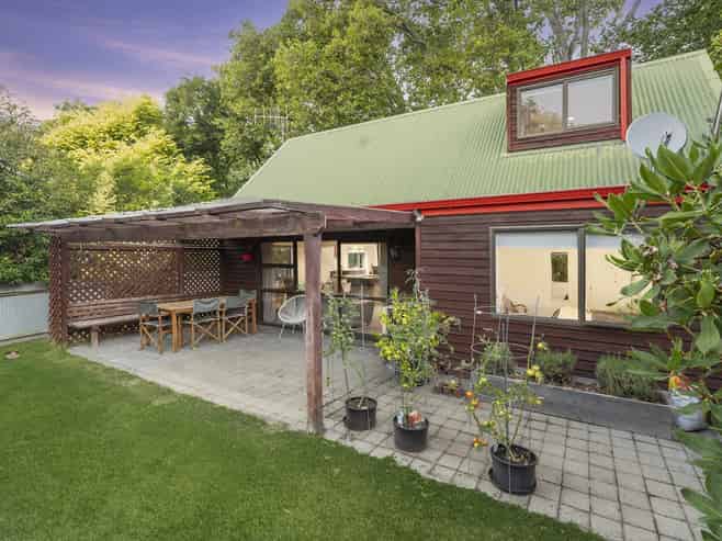 13A Heuchan Lane, Wanaka