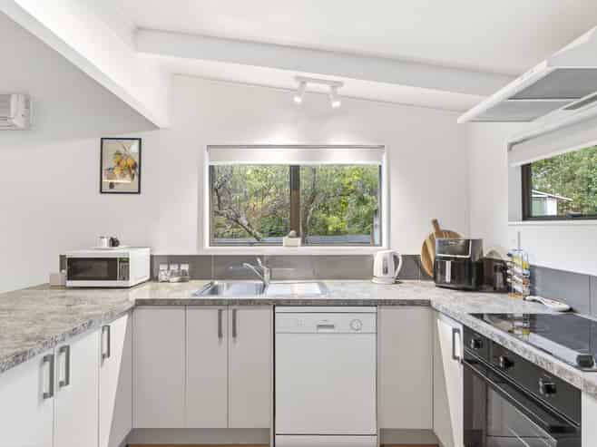 13A Heuchan Lane, Wanaka