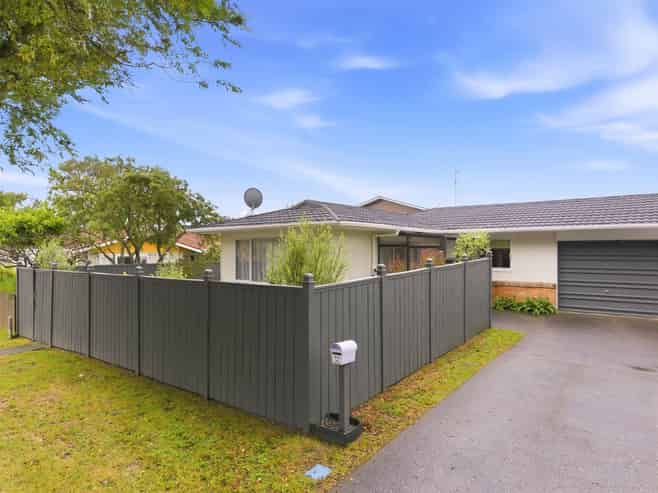 44 Tui Road West, Raumati Beach