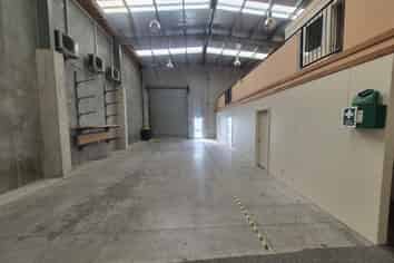 High Stud Warehouse/Office