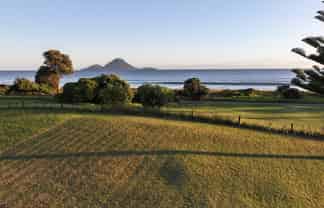 5 Pacific Parade, Coastlands