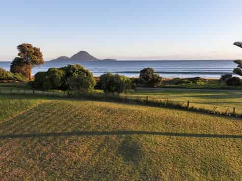 5 Pacific Parade, Coastlands