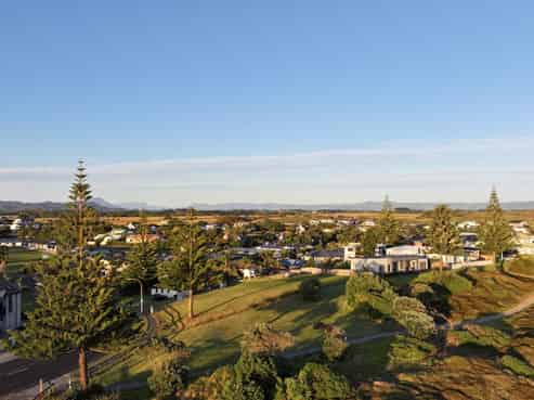 5 Pacific Parade, Coastlands