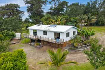 186 Old School Road, Maungakaramea