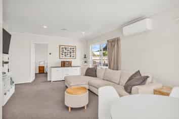 2/56 Songer Street, Stoke