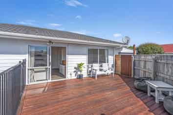 2/56 Songer Street, Stoke