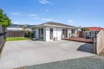 2/56 Songer Street, Stoke