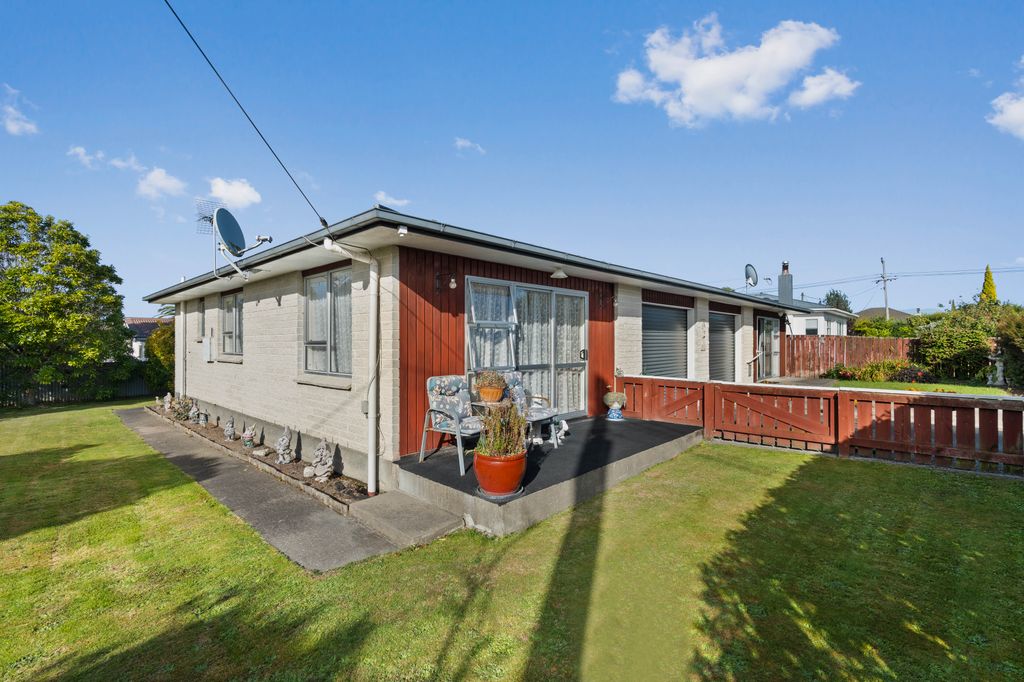 Convenient Lansdowne Living - BEO $369,000 2