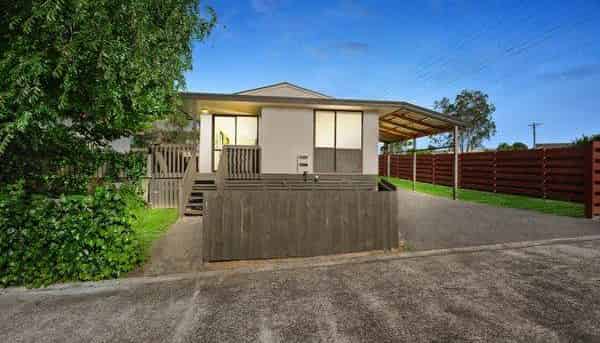 2/80 Parrs Cross Road, Henderson
