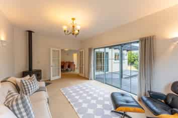 157 Pages Road, Marchwiel