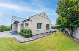 157 Pages Road, Marchwiel