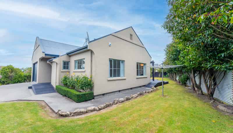 157 Pages Road, Marchwiel