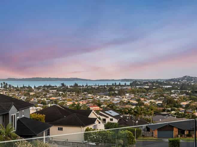 9 Dorchester Place, Orewa