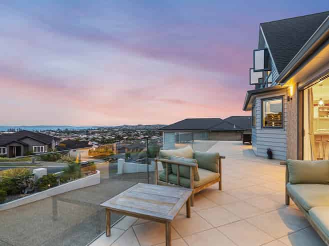 9 Dorchester Place, Orewa