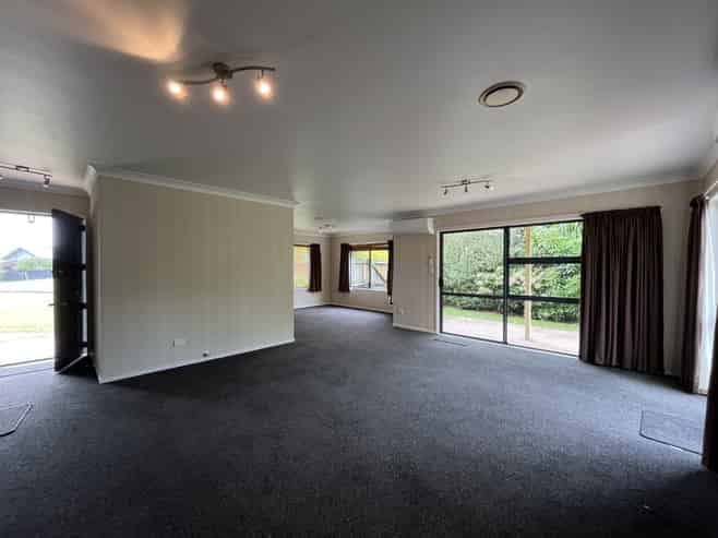 6 Aria Court, Fairview Downs