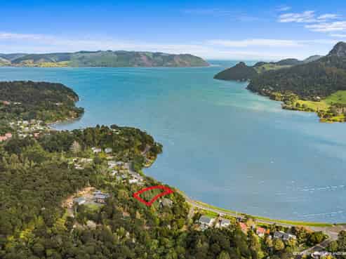 1210 Huia Road, Huia