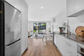 8/25 Bush Street, Naenae