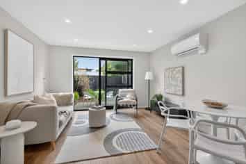 8/25 Bush Street, Naenae