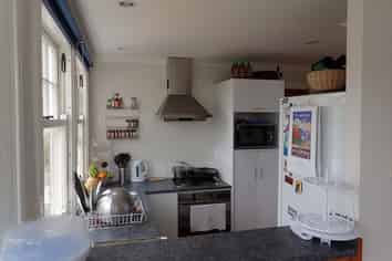 10 Somerset Avenue, Newtown