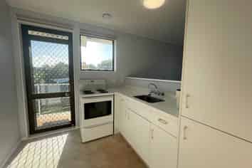 8/2 John Bracken Way, Beach Haven