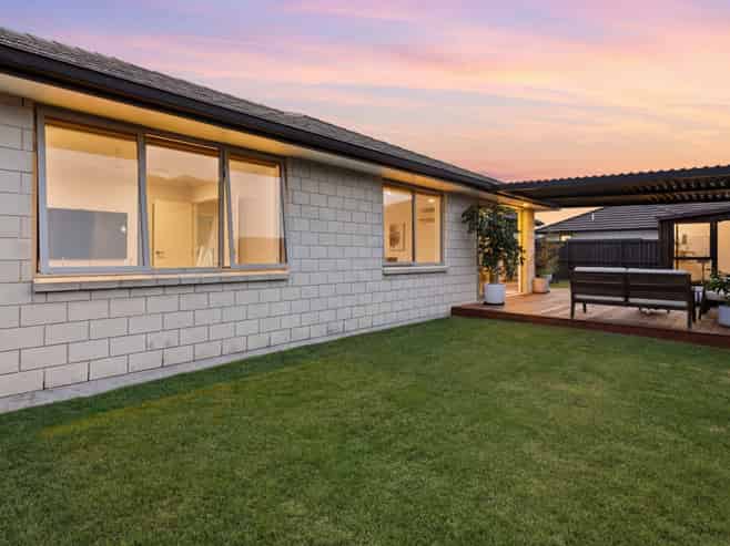 33 Te Kio Crescent, Papamoa