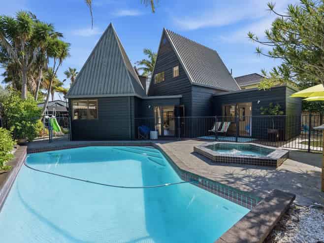 22A Eastern Beach Road, Eastern Beach