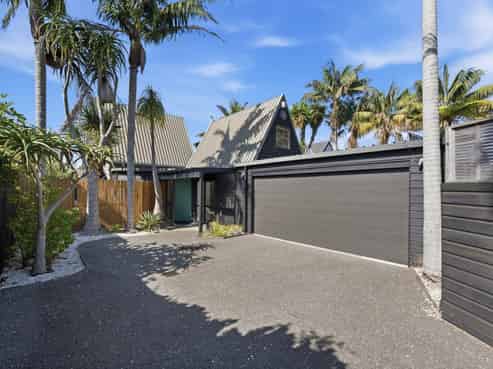 22A Eastern Beach Road, Eastern Beach