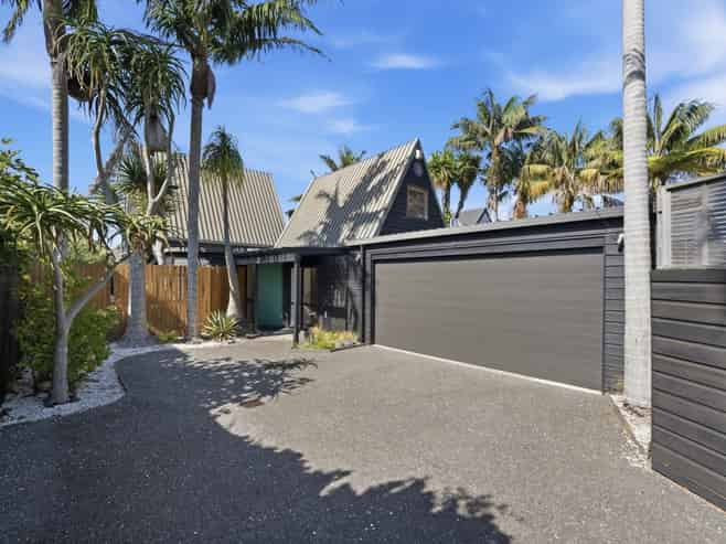 22A Eastern Beach Road, Eastern Beach