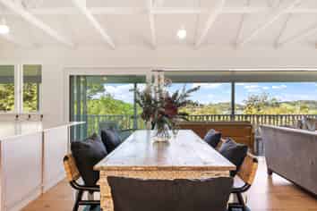 6 Young Street, Mahurangi East