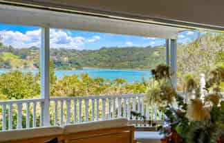 6 Young Street, Mahurangi East