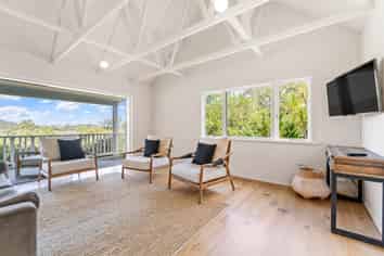 6 Young Street, Mahurangi East