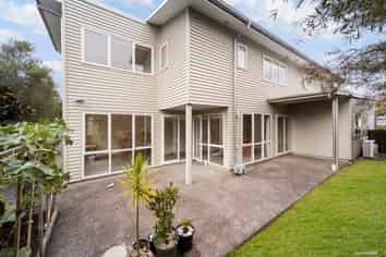 11 Station Street, Hobsonville