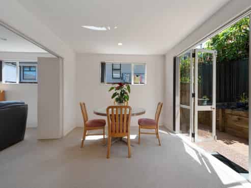 7A Kinder Place, Meadowbank