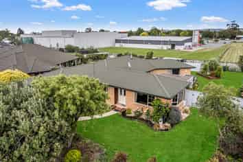 14 Clifford Place, Amberley