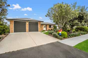 14 Clifford Place, Amberley