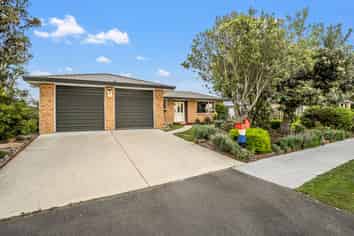 14 Clifford Place, Amberley