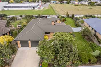 14 Clifford Place, Amberley