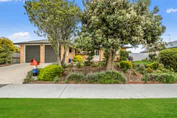 14 Clifford Place, Amberley