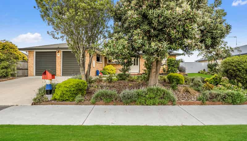 14 Clifford Place, Amberley