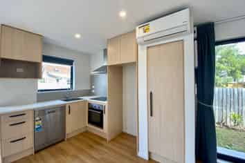 466 Wilsons Road North, Waltham