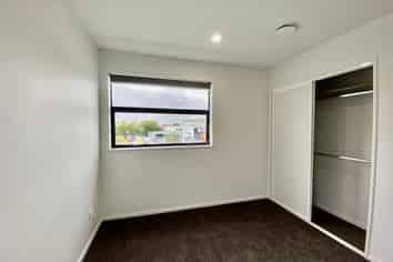 466 Wilsons Road North, Waltham