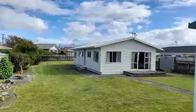 27A Tiverton Crescent, Whalers Gate