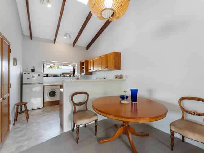 1/11 Woodhall Road, Epsom